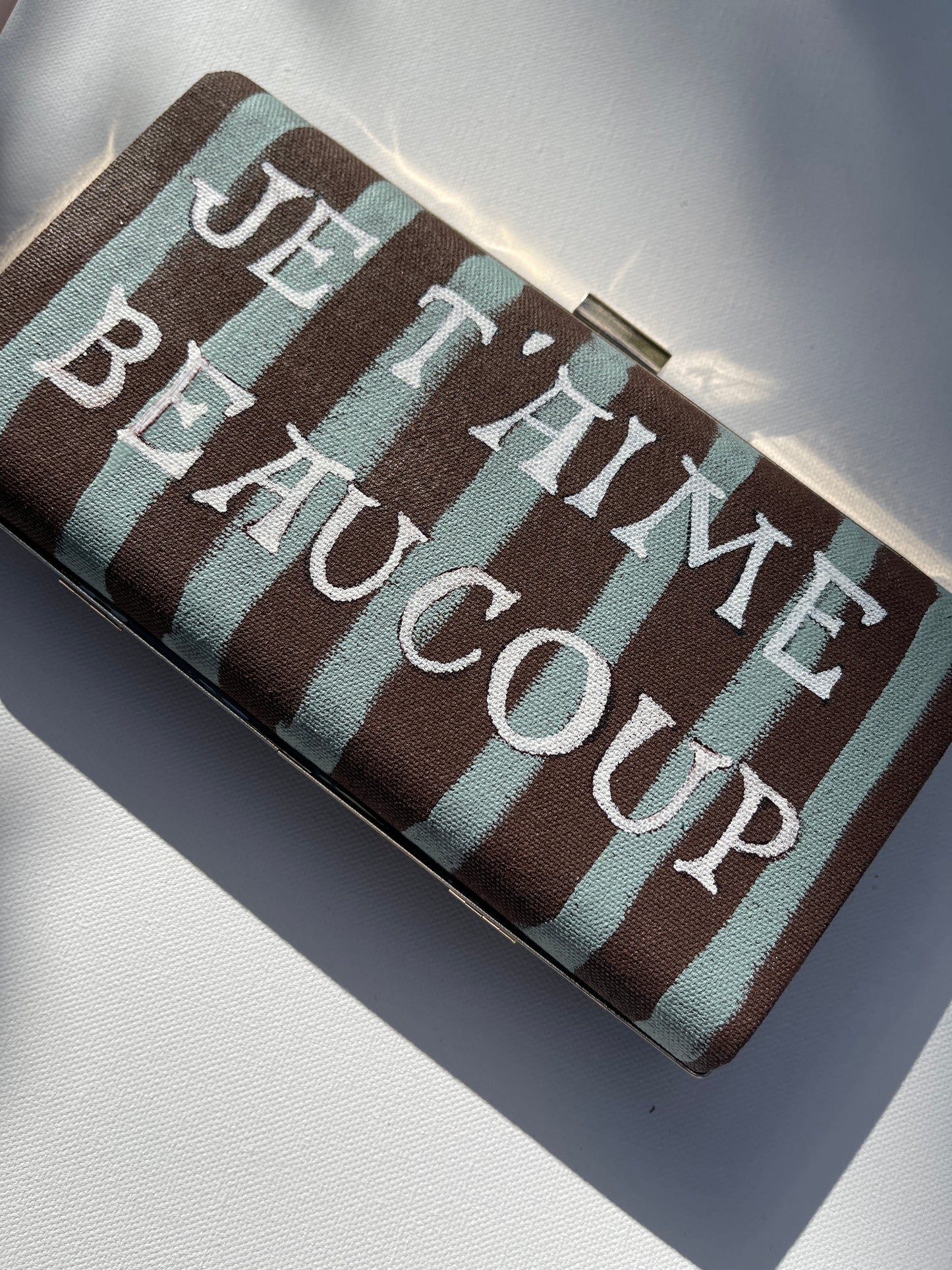 Je T'aime Beaucoup Clutch